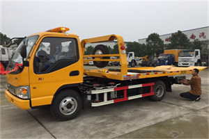 东川区哪里有拖车服务